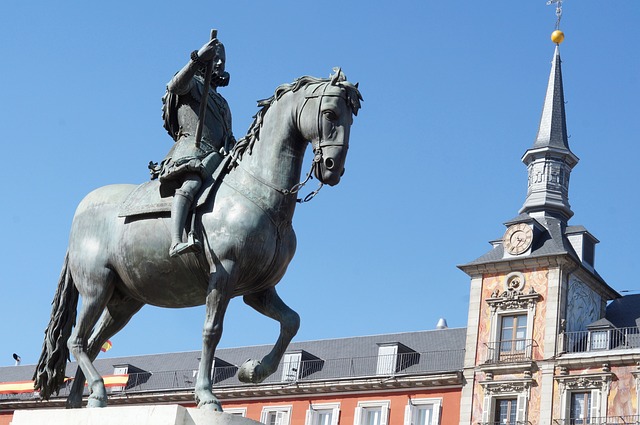 Imagen de la estatua de Felipe III en el centro de la Plaza Mayor de Madrid