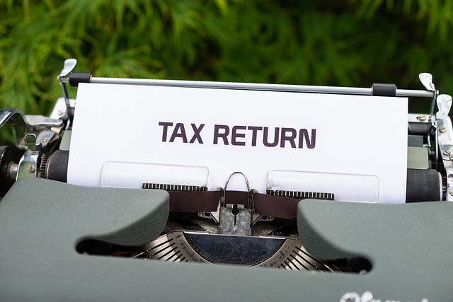 Cartel de Tax Return. ¿Cómo hacer el Tax Free en España?